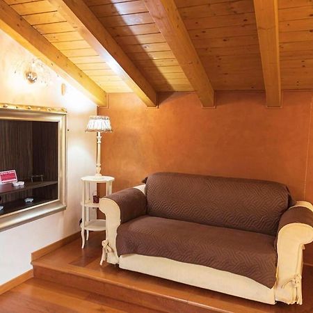 Il Sasso Bianco Bb Apartamento Comerio Exterior foto