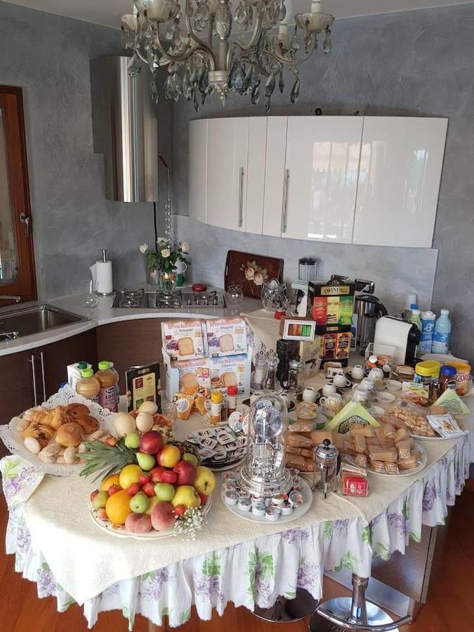 Il Sasso Bianco Bb Apartamento Comerio Exterior foto