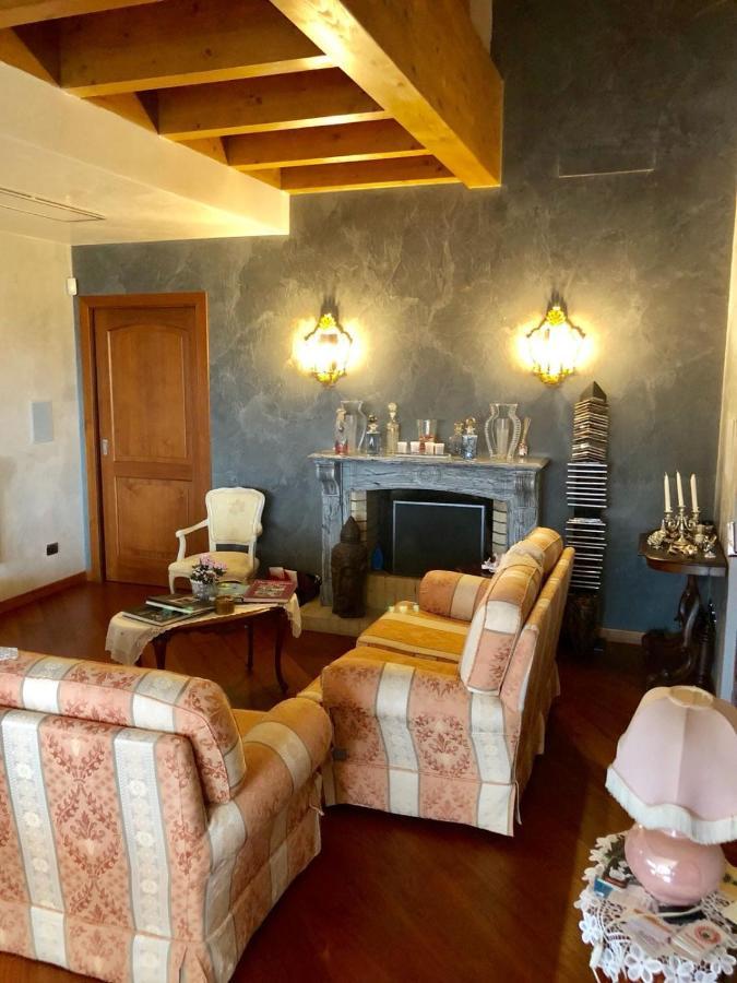 Il Sasso Bianco Bb Apartamento Comerio Exterior foto