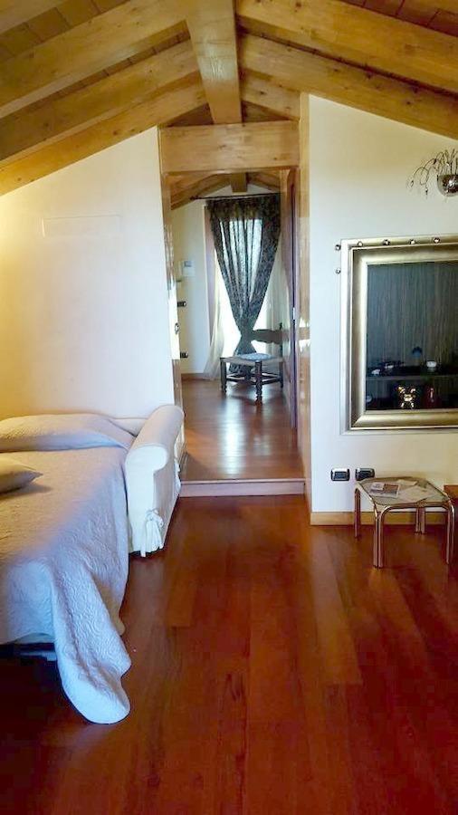 Il Sasso Bianco Bb Apartamento Comerio Exterior foto