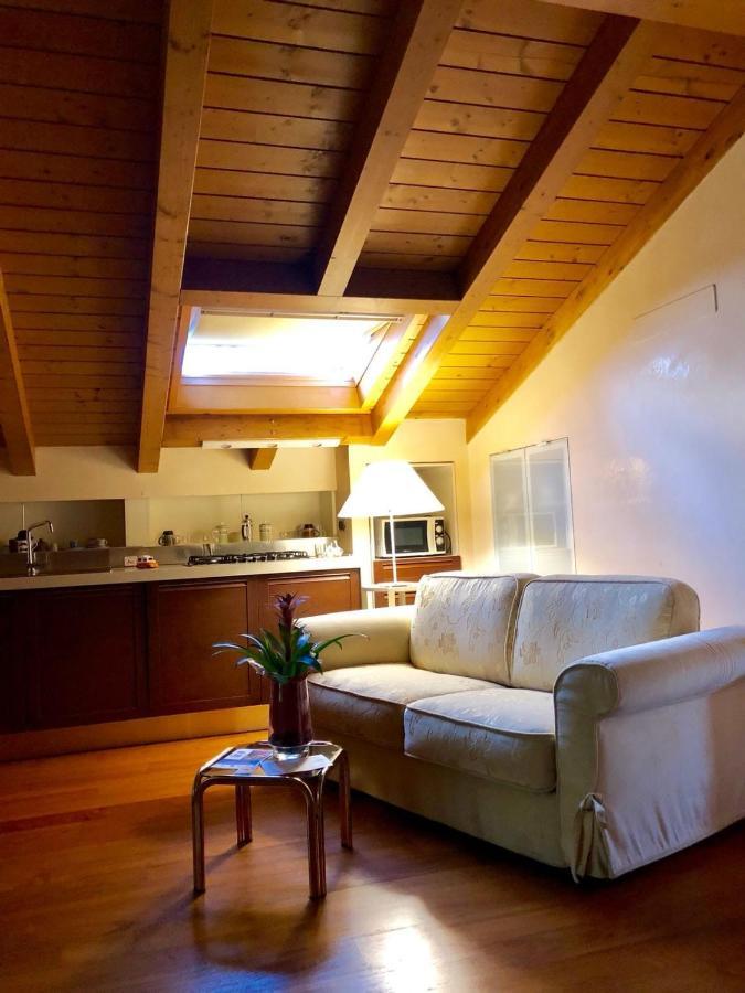 Il Sasso Bianco Bb Apartamento Comerio Exterior foto