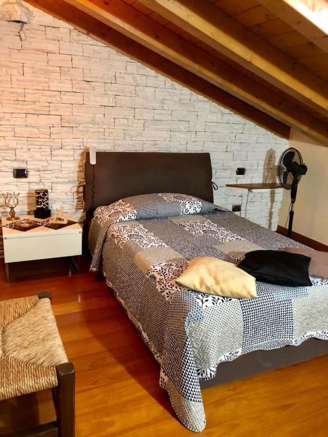 Il Sasso Bianco Bb Apartamento Comerio Exterior foto